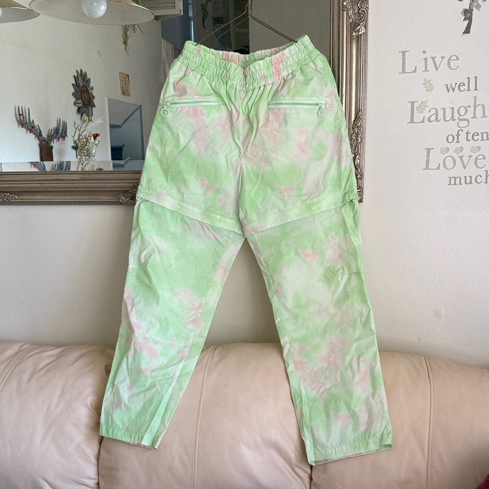 Fabletics Mint Green & Pale Pink Tie-Dye Joggers/shorts